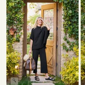 Frank and Eileen travel suit